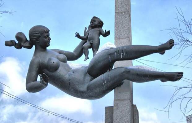 Памятники матерям в России