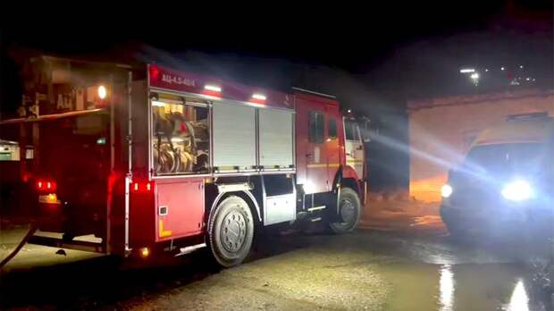 Пожар на складе в Астраханской области локализовали на площади 12 тыс. кв. м