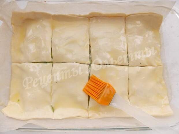 смазываем растопленным маслом
