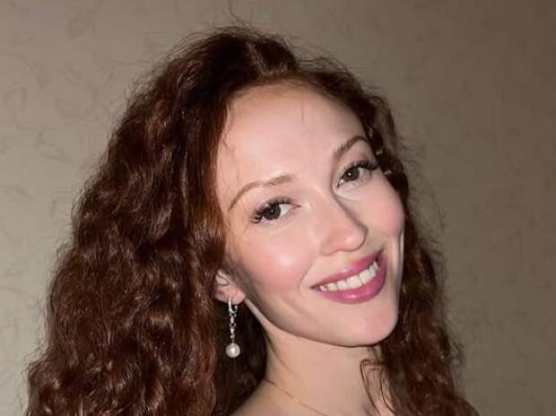 «Помирились?»: Анна Савельева ответила, вернулась ли к Антону Батыреву