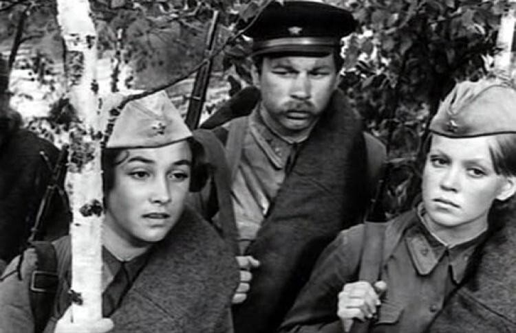 "А зори здесь тихие" - Мартынову (старшина) 27 лет