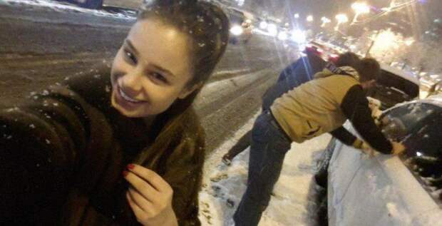 В телефоне одного из убийц Немцова найдено фото Анны Дурицкой (2 фото)