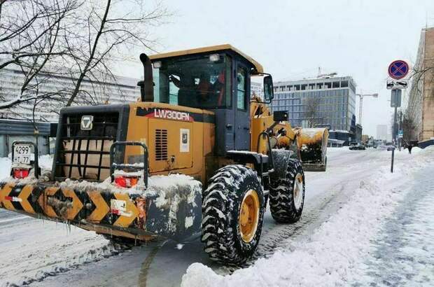 Кому жаловаться на снег на дорогах