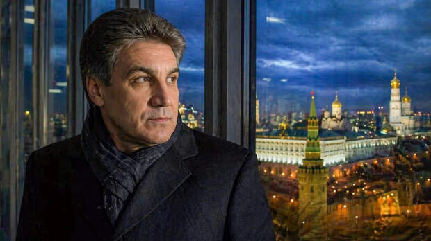 "Смотрели как детектив": Каким был ведущий "Человек и закон" Пиманов.