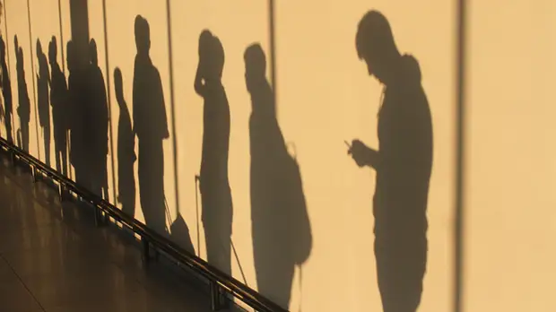 Ответ бегущим из России – от Урганта до Хаматовой Ответ бегущим из России – от Урганта до Хаматовой