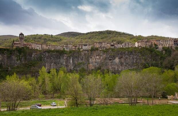 Кастельфольит-де-ла-Рока. география, текст, красота, фото, пейзаж, Испания, познавательно, длиннопост