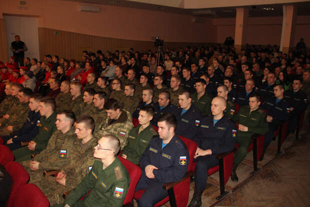 В ДК прошел концерт в поддержку военнослужащих, принимающих участие в СВО