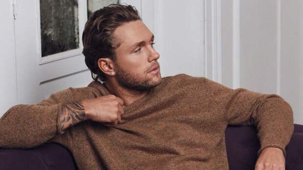 Влад Соколовский иронично ответил приревновавшему к нему свою девушку Поперечному 