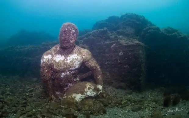 Затонувший город грехов: что стало с модным курортом Древнего Рима