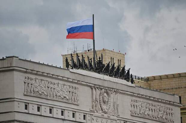 https://dzen.ru/media/kaleidoscopelive/minoborony-predlojilo-opovescat-grajdan-o-prizyve-v-ramkah-mobilizacii-cherez-sms-647eb9063f0f616a86cc93c7