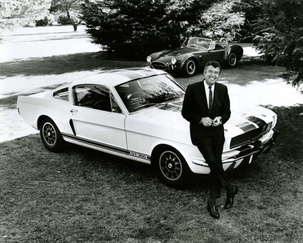 Кэролл 'Заклинатель змей' Шелби и заряженный Mustang GT350 ford, mustang, shelby