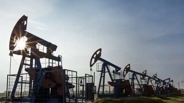 Минфин России ожидает в апреле почти 800 млрд рублей дополнительных нефтегазовых доходов