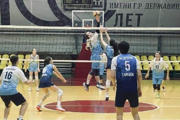 В Державинском университете разыграли первый рождественский Кубок ректора по волейболу