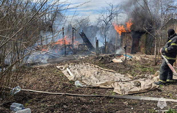 В Тульской области за прошедшие сутки спасатели потушили три пожара