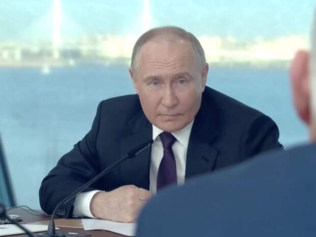 "Вспомните о национальных интересах". Путин указал Штатам и Европе на просчеты: при их адекватном поведении Россия готова к диалогу