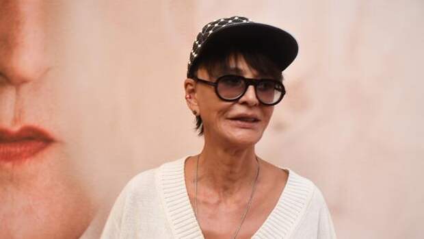 70-летняя Хакамада похвасталась фигурой в купальнике — утерла всем нос