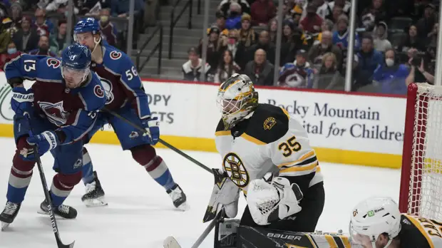 Два очка Ничушкина помогли «Колорадо» победить «Баффало» в мате НХЛ