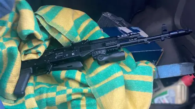 В Петербурге задержали мужчину, стрелявшего с балкона дома из автомата