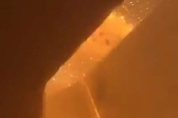 Военные США засняли на видео, как рядом с ними взорвалась иранская ракета