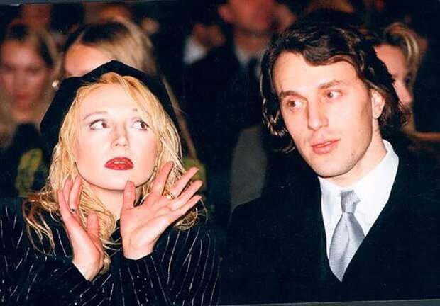 Его называли самым богатым, а страсть к певице обернулась драмой и судом за сына : Руслан Байсаров: почему 33-летняя разница в возрасте не помешала новому браку и как живёт Дени Орбакайте?