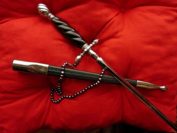 Стилет - настоящая гроза рыцарей. /Фото: pikabu.ru