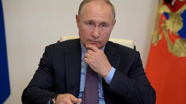 Россия была бы уничтожена: Стоун рассказал, как Путин спас страну от судьбы Украины
