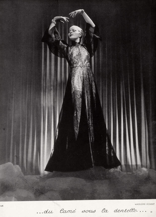 Модель в платье Vionnet, 1938