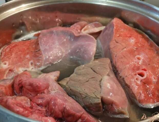 Салат всего из трех ингредиентов, но очень вкусный и необычный.
