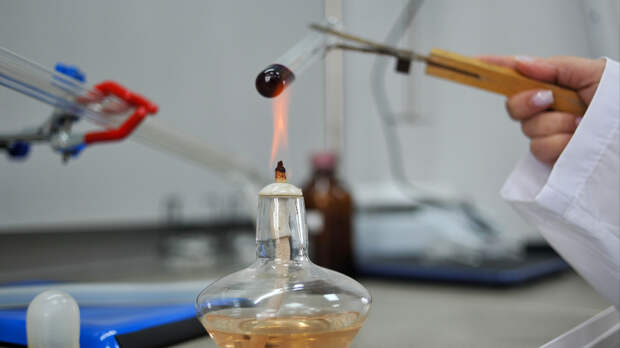 Научный эксперимент закончился взрывом в институте Москвы — пострадал человек