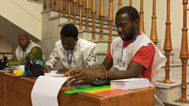 В Екатеринбурге выбирают президента Гвинеи