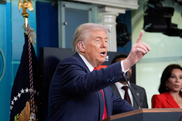 Трамп сообщил о трехдневном прекращении огня между Россией и Украиной