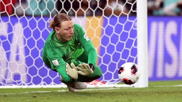 Сафонов высказался о матче с «Монако», в котором он пропустил 2 гола