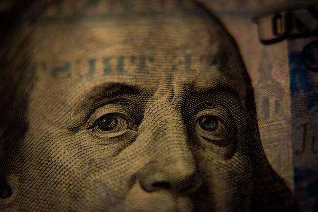 Экономист Кокорева: Высокие ставки в США увеличили спрос на доллар
