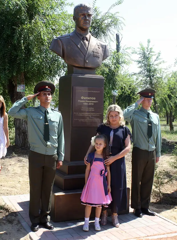 «Это вам за пацанов!»: каким был Герой России Роман Филипов