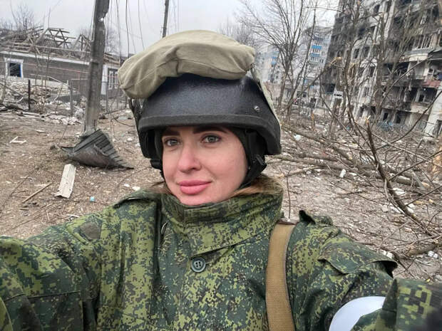 "Я замужем за войной": Боевой путь Анны Ильясовой. Что уроженка Донбасса хочет доказать Минобороны?
