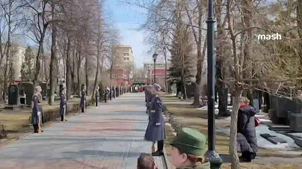 Владимира Жириновского похоронили на Новодевичьем кладбище. Прощание прошло почти...