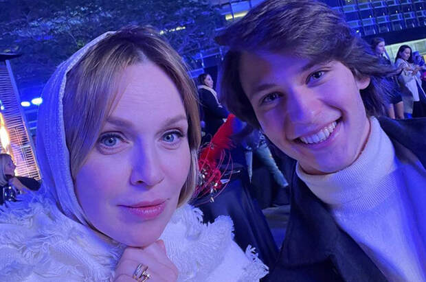 Альбина Джанабаева и Валерий Меладзе поделились редкими снимками старшего сына Константина: "Наша гордость!"