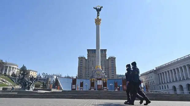 «Стратегии не имеют смысла, пока в стране царит хаос»: зачем Украина создаёт институт «почётных амбассадоров»