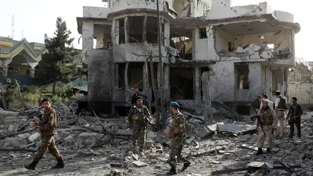 Лидер республиканцев в сенате США призвал защищать Кабул авиаударами