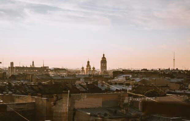 В Петербурге начали реставрировать главный зал Дома Радио