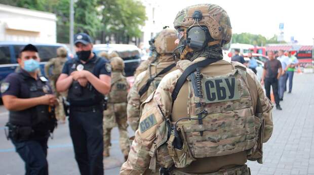 «Рейды» по правительственному кварталу Киева: зачем СБУ проводит проверки жителей