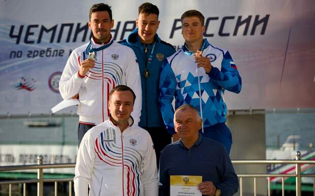 Павел Малков поздравил Захара Петрова с победой на чемпионате России по гребле