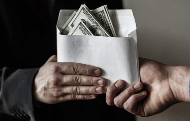 «Я офигеваю от уровня коррупции. Только у трех судей конфисковали активов на почти 50 МЛРД РУБЛЕЙ!!!»