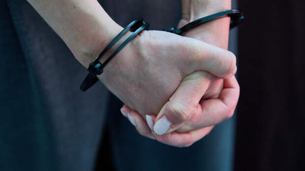 Сделавшую кальян из куличка девушку задержали в Москве