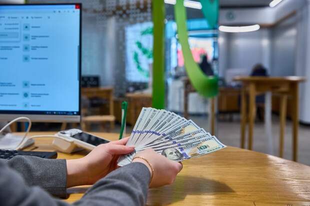 AmCham Russia предложила США позволить банкам рассчитываться с РФ долларами