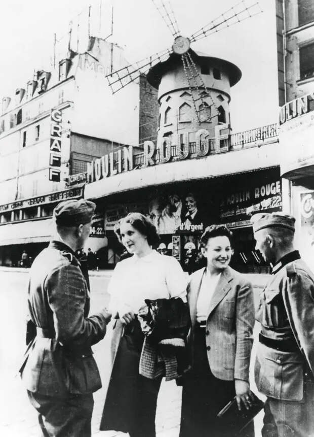 Вековая история главного кабаре мира «Мулен Руж» в фотографиях