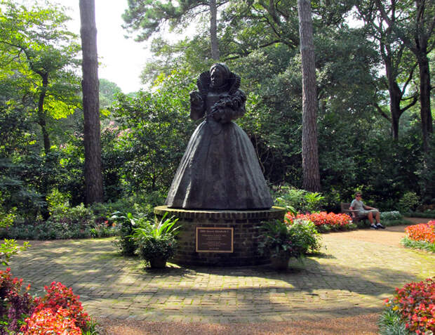 Памятник королеве Елизавете I