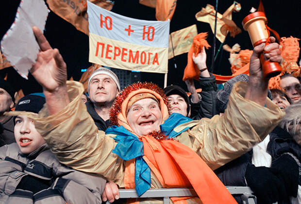 Виктор Ющенко и Юлия Тимошенко в 2004 году были союзниками. После победы Майдана между политиками возникли разногласия