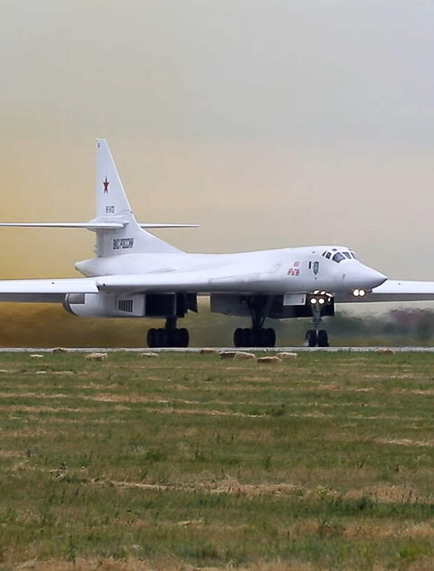 Ракетоносец Ту-160М наконец достроен и совершил свой первый полёт