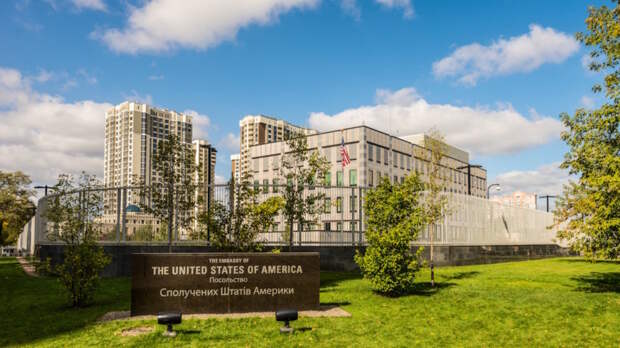 И.о. главы посольства США на Украине уйдет с поста из-за разногласий с Трампом